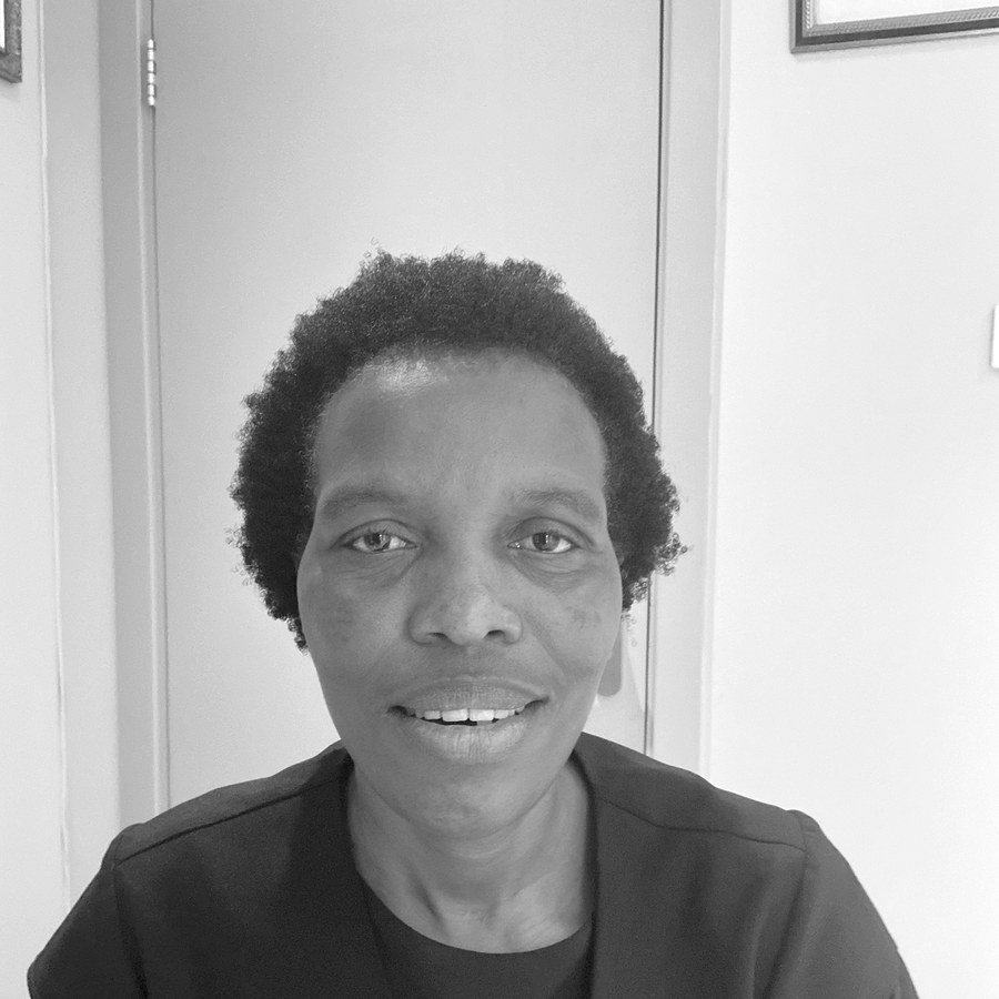 Busi Mfitshi